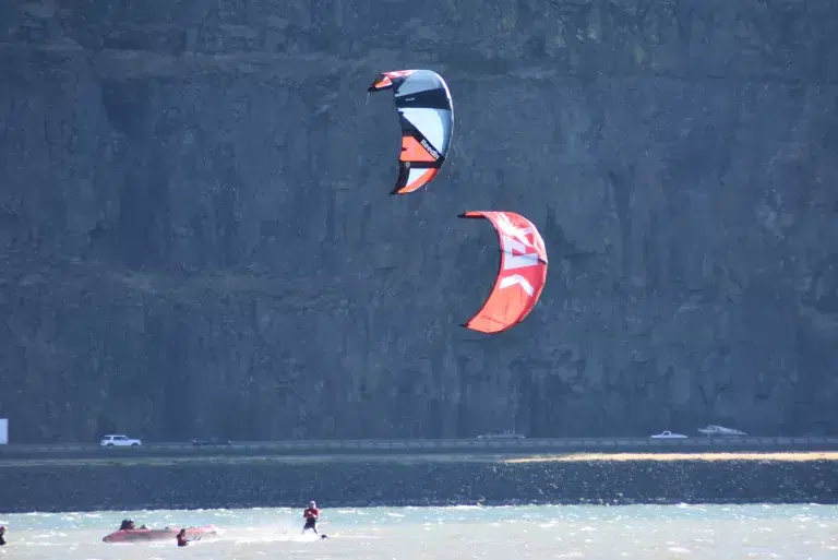 Hood River Kiteboarding Lessons | Kite the Gorge