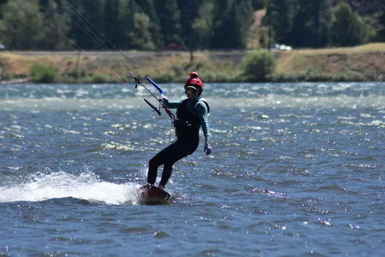 Hood River Kiteboarding Lessons | Kite the Gorge