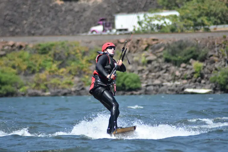 Kiteboarding the Gorge Lyle-WA 49 DSC_4945