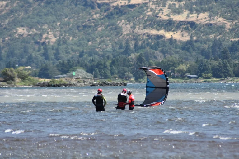 Kiteboarding the Gorge Lyle-WA 3 Gorge Kiteboarding Lessons Lyle