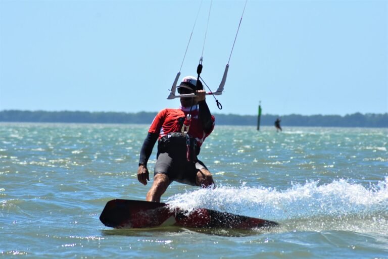 Kiteboard Lessons in St Petersburg Fl - Tampa Bay 42 Kiteboarding lessons near Bradenton